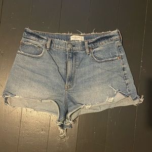 Cut off shorts